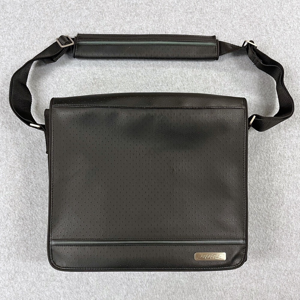 Bose Messenger Style Travel Bag for Portable Sound Dock Excellent Used Condition